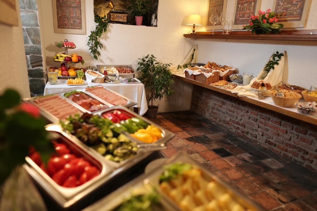 U Semika Hotel 3*